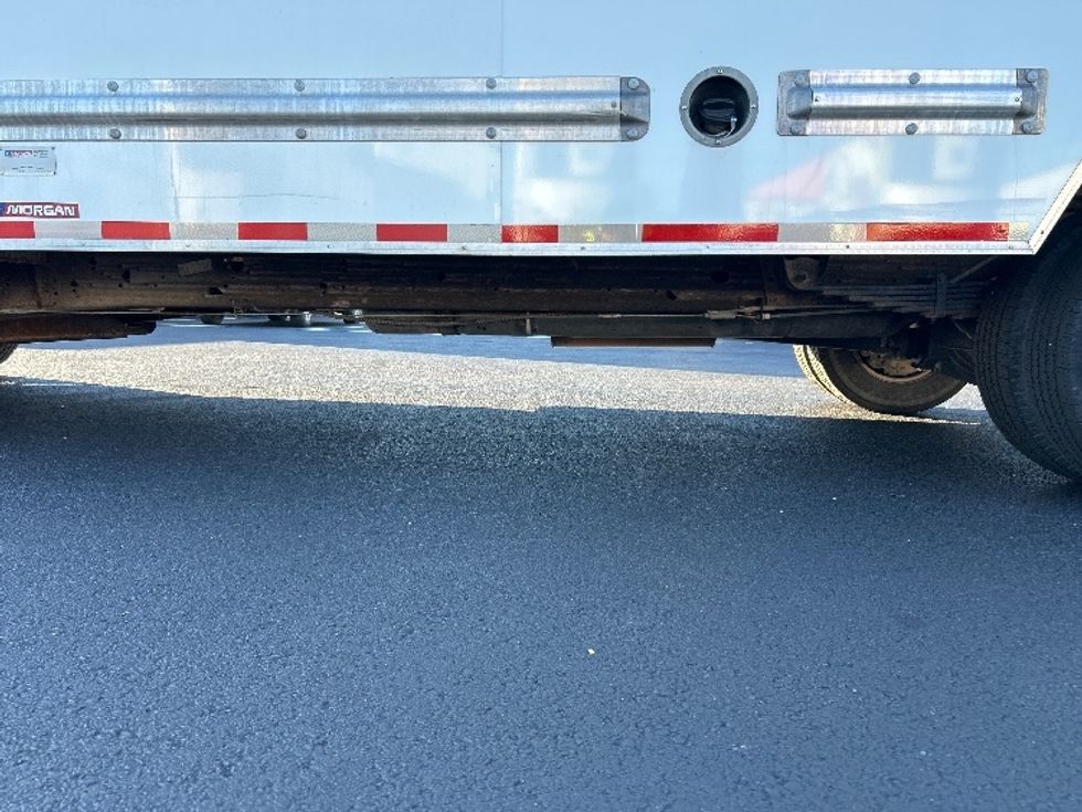 Light Duty Box Truck-Light and Medium Duty Trucks-GMC-2021-Savana G33903-Greensboro-NC-114,900\n\t\tmiles-$ 28,000 - Image 5