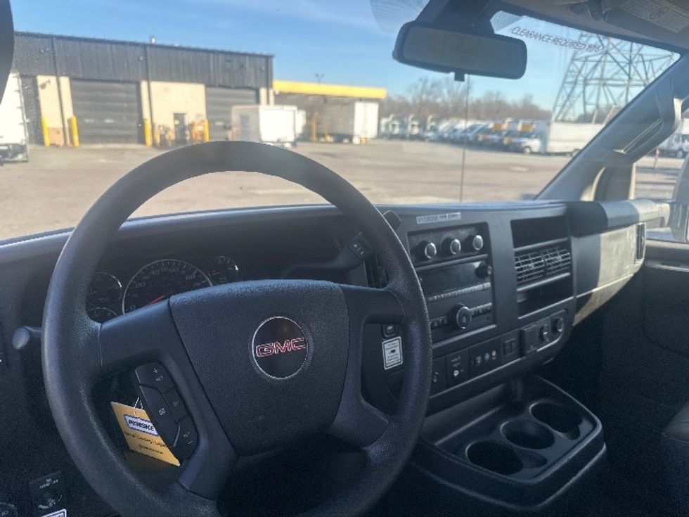 Light Duty Box Truck-Light and Medium Duty Trucks-GMC-2021-Savana G33903-Greensboro-NC-115,896\n\t\tmiles-$ 29,250 - Image 17