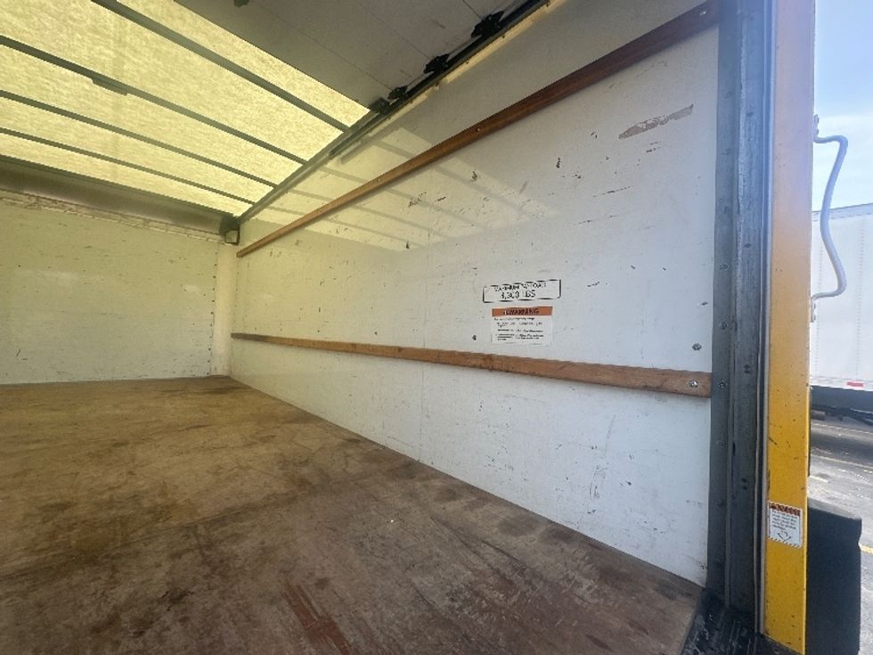 Light Duty Box Truck-Light and Medium Duty Trucks-GMC-2021-Savana G33903-Greensboro-NC-116,099\n\t\tmiles-$ 25,000 - Image 11