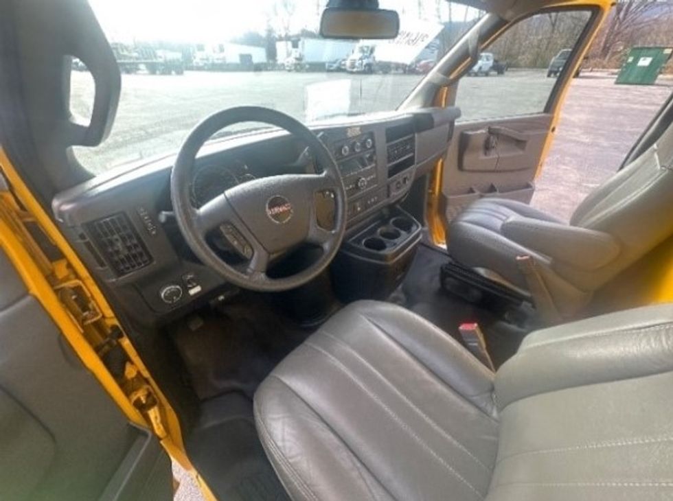 Light Duty Box Truck-Light and Medium Duty Trucks-GMC-2021-Savana G33903-Greensboro-NC-116,099\n\t\tmiles-$ 25,000 - Image 16