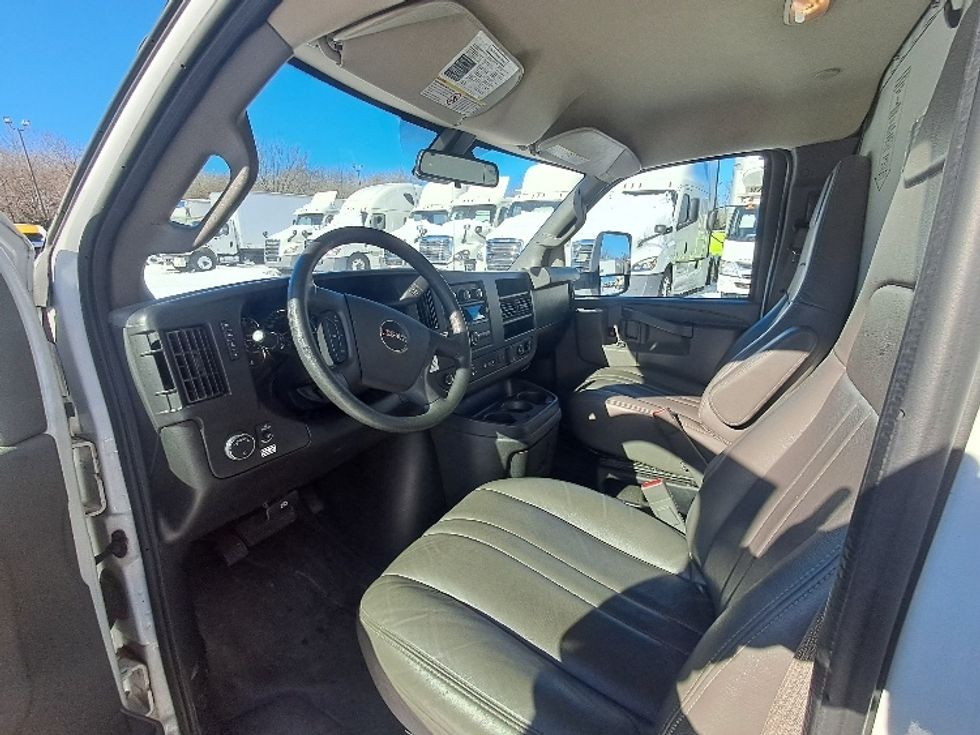 Light Duty Box Truck-Light and Medium Duty Trucks-GMC-2021-Savana G33903-Greensboro-NC-117,740\n\t\tmiles-$ 28,000 - Image 14