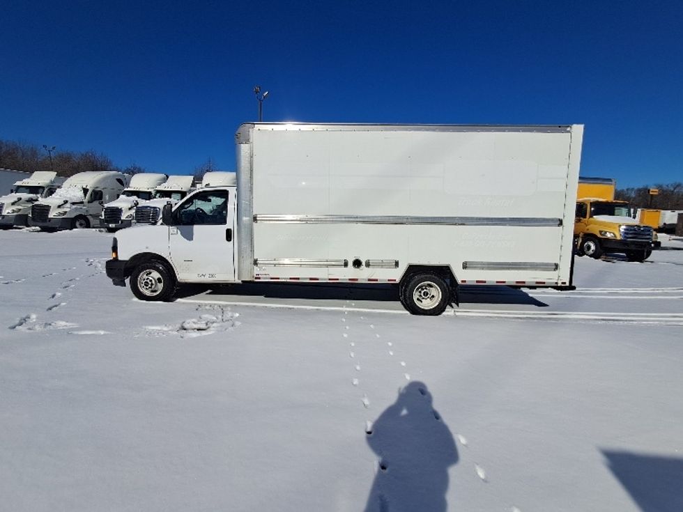 Light Duty Box Truck-Light and Medium Duty Trucks-GMC-2021-Savana G33903-Greensboro-NC-117,740\n\t\tmiles-$ 28,000 - Image 4