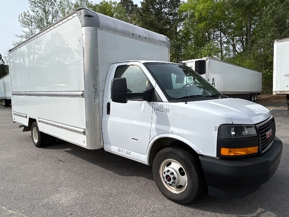 Light Duty Box Truck-Light and Medium Duty Trucks-GMC-2021-Savana G33903-Greensboro-NC-133,285\n\t\tmiles-$ 26,750 - Image 1