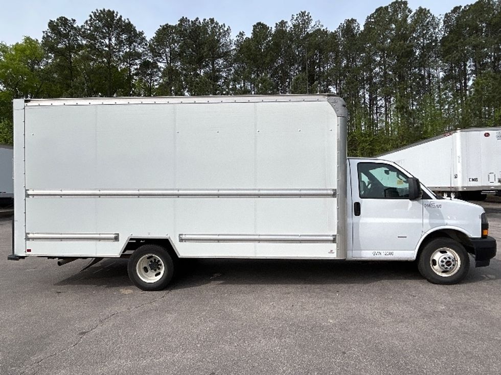Light Duty Box Truck-Light and Medium Duty Trucks-GMC-2021-Savana G33903-Greensboro-NC-133,285\n\t\tmiles-$ 26,750 - Image 15