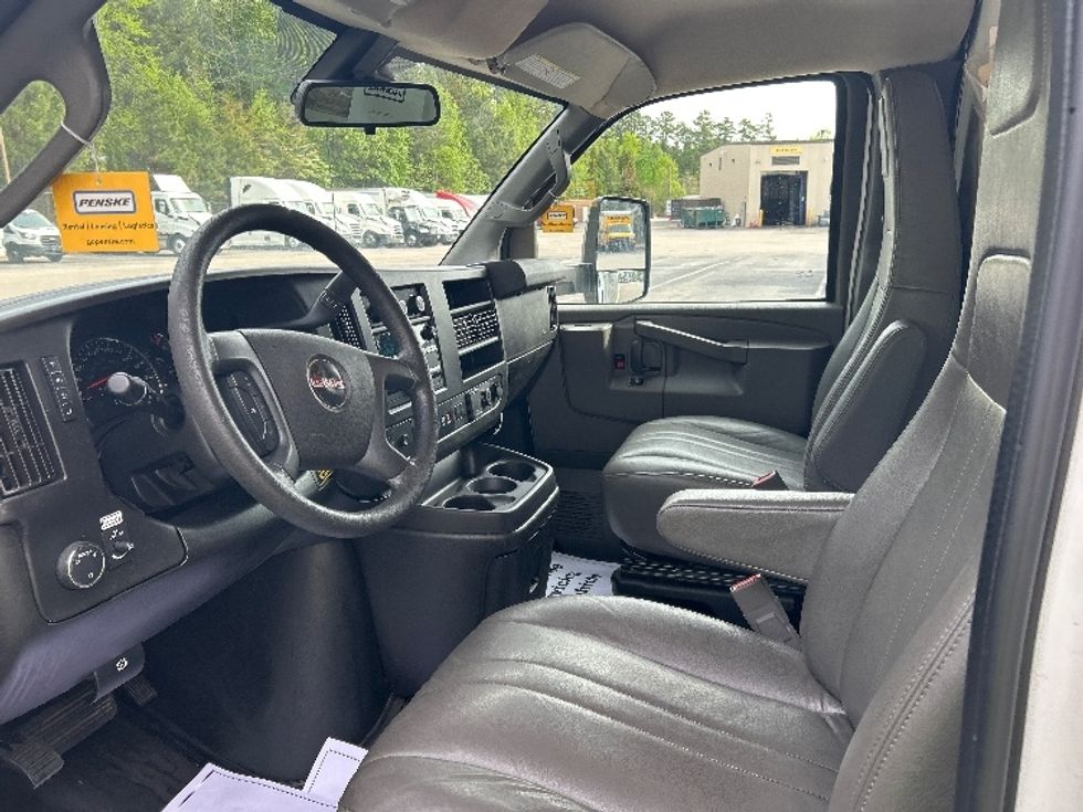 Light Duty Box Truck-Light and Medium Duty Trucks-GMC-2021-Savana G33903-Greensboro-NC-133,285\n\t\tmiles-$ 26,750 - Image 18