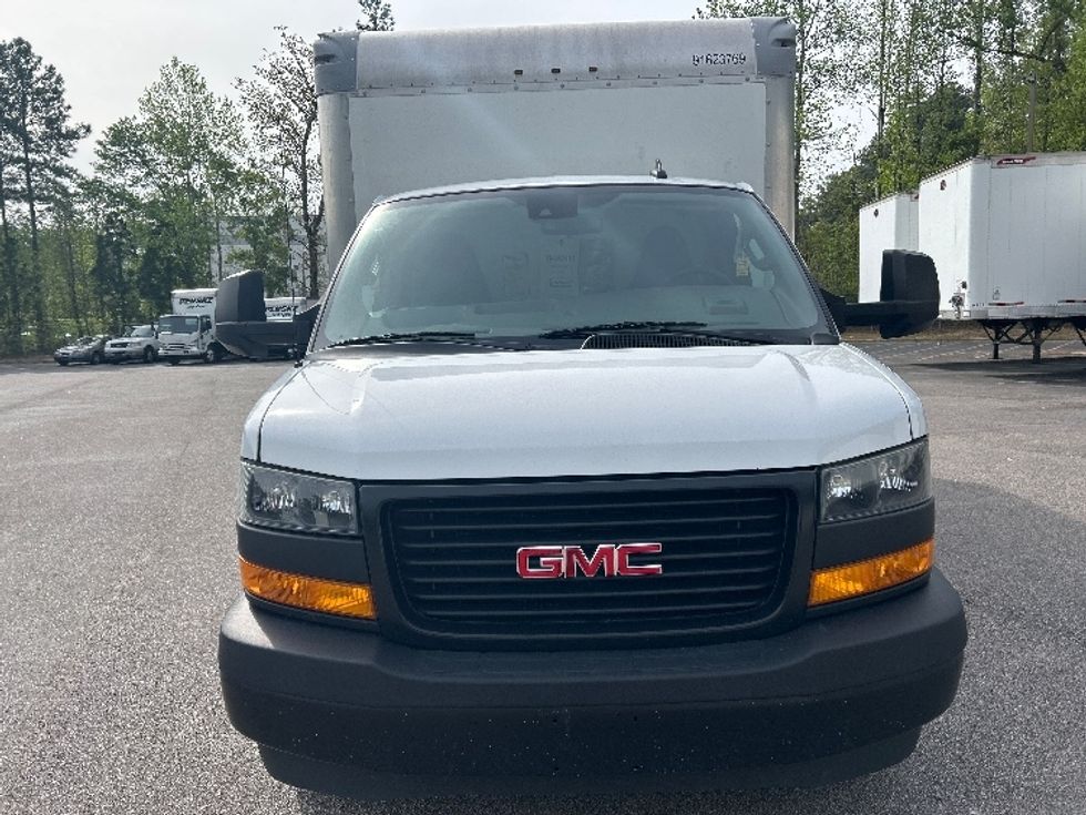 Light Duty Box Truck-Light and Medium Duty Trucks-GMC-2021-Savana G33903-Greensboro-NC-133,285\n\t\tmiles-$ 26,750 - Image 2