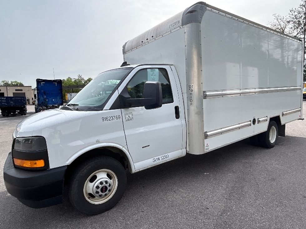 Light Duty Box Truck-Light and Medium Duty Trucks-GMC-2021-Savana G33903-Greensboro-NC-133,285\n\t\tmiles-$ 26,750 - Image 3