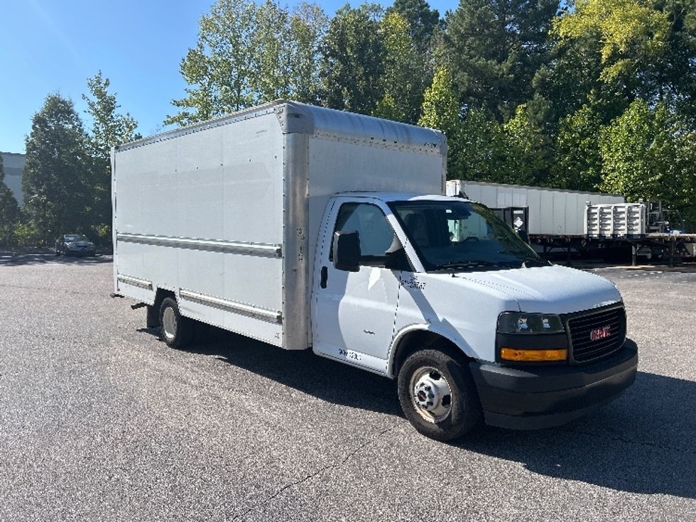 Light Duty Box Truck-Light and Medium Duty Trucks-GMC-2021-Savana G33903-Greensboro-NC-135,529\n\t\tmiles-$ 24,500 - Image 1