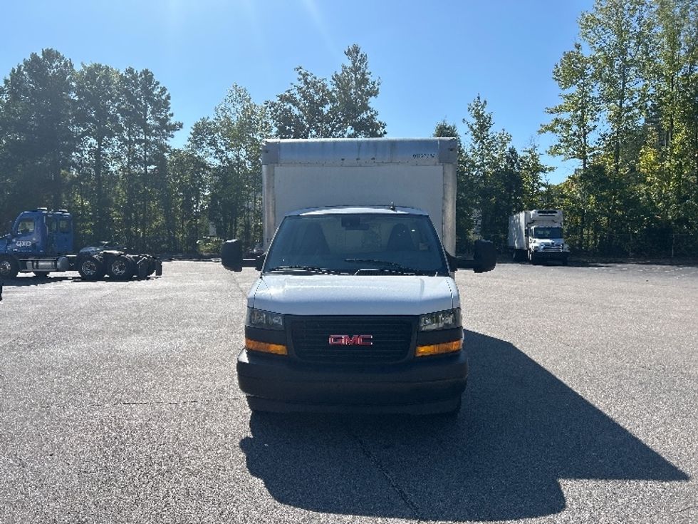 Light Duty Box Truck-Light and Medium Duty Trucks-GMC-2021-Savana G33903-Greensboro-NC-135,529\n\t\tmiles-$ 24,500 - Image 2