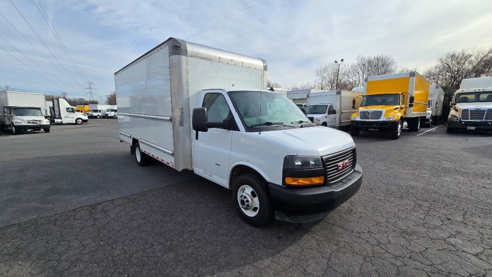 Light Duty Box Truck-Light and Medium Duty Trucks-GMC-2021-Savana G33903-Greensboro-NC-87,280\n\t\tmiles-$ 32,750 - Image 1