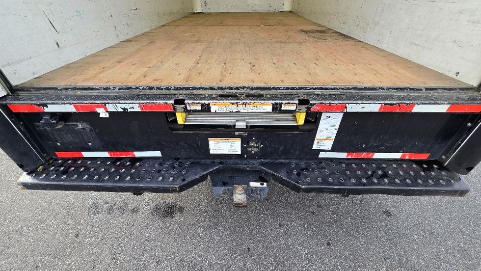Light Duty Box Truck-Light and Medium Duty Trucks-GMC-2021-Savana G33903-Greensboro-NC-87,280\n\t\tmiles-$ 32,750 - Image 10