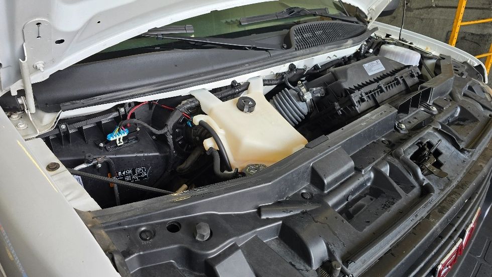 Light Duty Box Truck-Light and Medium Duty Trucks-GMC-2021-Savana G33903-Greensboro-NC-87,280\n\t\tmiles-$ 32,750 - Image 23