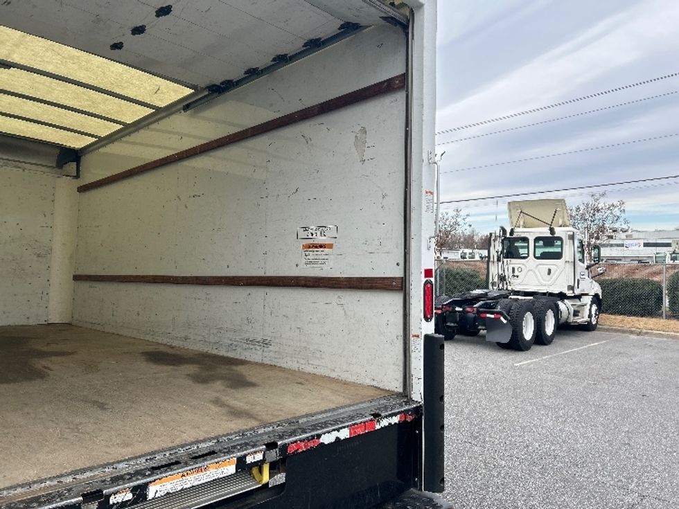 Light Duty Box Truck-Light and Medium Duty Trucks-GMC-2021-Savana G33903-Greensboro-NC-87,317\n\t\tmiles-$ 32,750 - Image 12