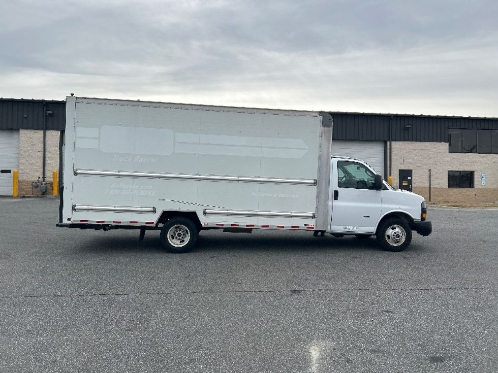 Light Duty Box Truck-Light and Medium Duty Trucks-GMC-2021-Savana G33903-Greensboro-NC-87,317\n\t\tmiles-$ 32,750 - Image 15