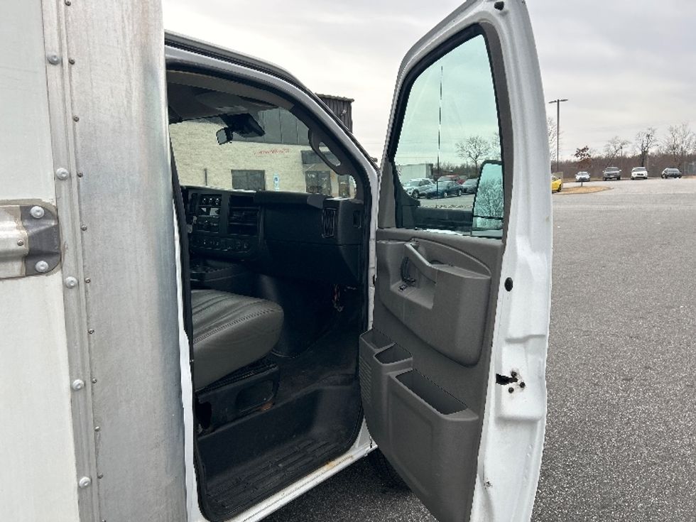 Light Duty Box Truck-Light and Medium Duty Trucks-GMC-2021-Savana G33903-Greensboro-NC-87,317\n\t\tmiles-$ 32,750 - Image 20