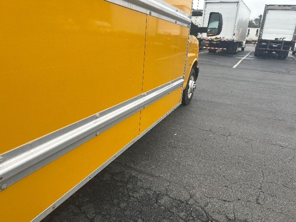 Light Duty Box Truck-Light and Medium Duty Trucks-GMC-2021-Savana G33903-Greensboro-NC-91,465\n\t\tmiles-$ 29,250 - Image 14