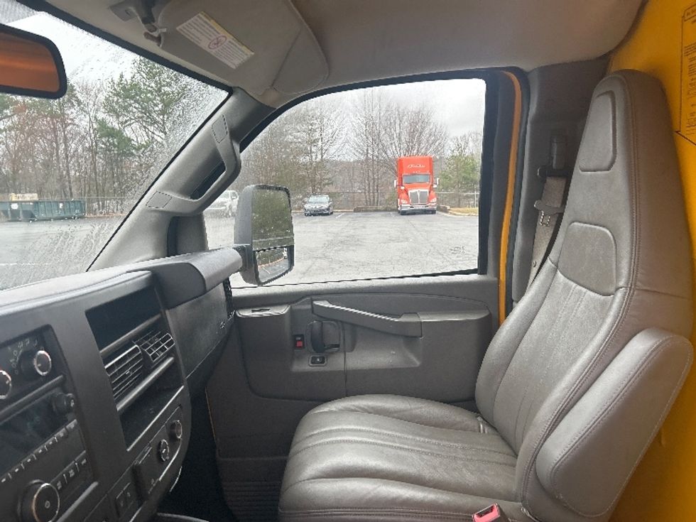 Light Duty Box Truck-Light and Medium Duty Trucks-GMC-2021-Savana G33903-Greensboro-NC-91,465\n\t\tmiles-$ 29,250 - Image 19