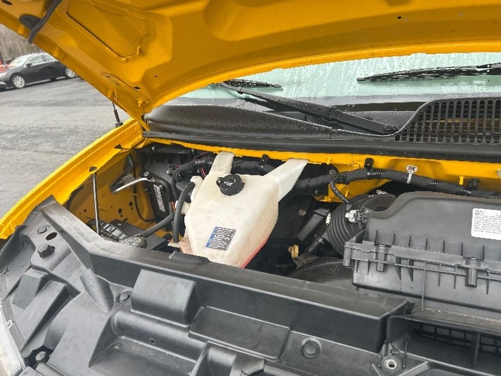 Light Duty Box Truck-Light and Medium Duty Trucks-GMC-2021-Savana G33903-Greensboro-NC-91,465\n\t\tmiles-$ 29,250 - Image 23