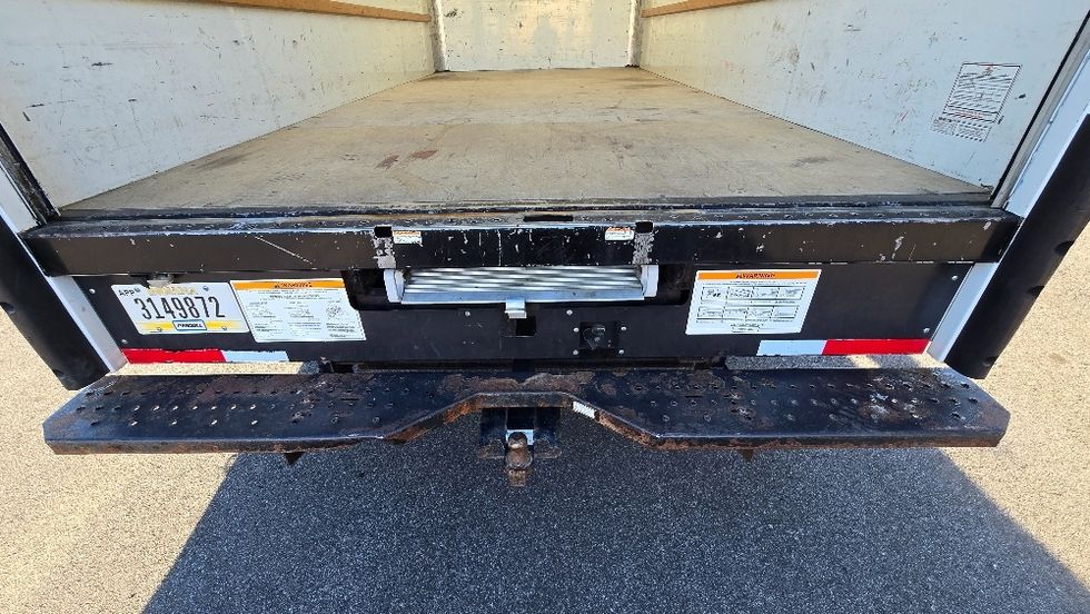 Light Duty Box Truck-Light and Medium Duty Trucks-GMC-2021-Savana G33903-Greensboro-NC-91,952\n\t\tmiles-$ 30,750 - Image 10