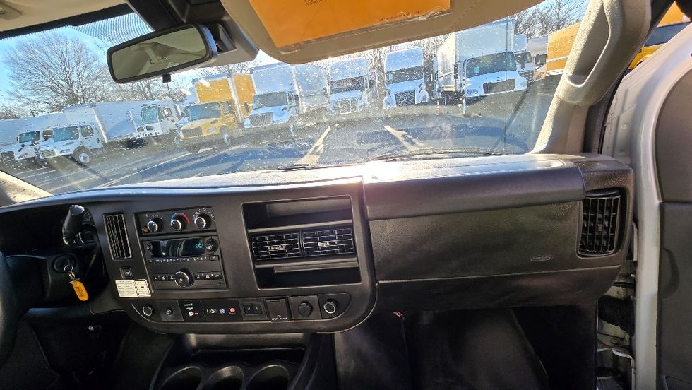 Light Duty Box Truck-Light and Medium Duty Trucks-GMC-2021-Savana G33903-Greensboro-NC-91,952\n\t\tmiles-$ 30,750 - Image 21