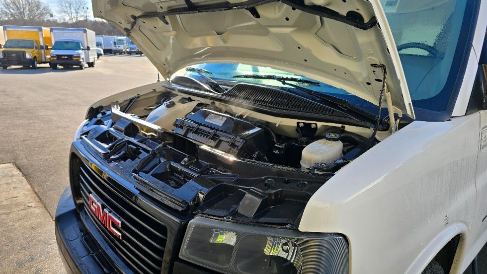 Light Duty Box Truck-Light and Medium Duty Trucks-GMC-2021-Savana G33903-Greensboro-NC-91,952\n\t\tmiles-$ 30,750 - Image 22