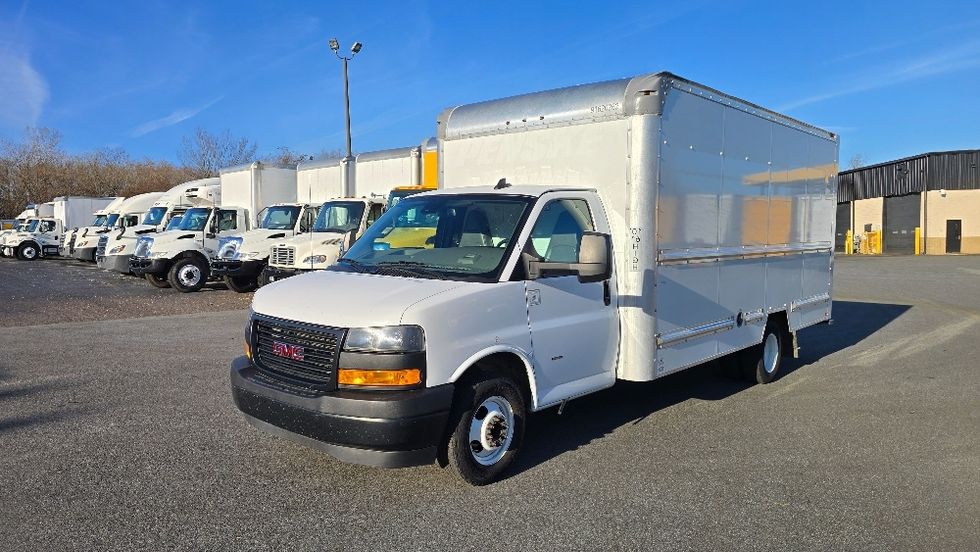 Light Duty Box Truck-Light and Medium Duty Trucks-GMC-2021-Savana G33903-Greensboro-NC-91,952\n\t\tmiles-$ 30,750 - Image 3