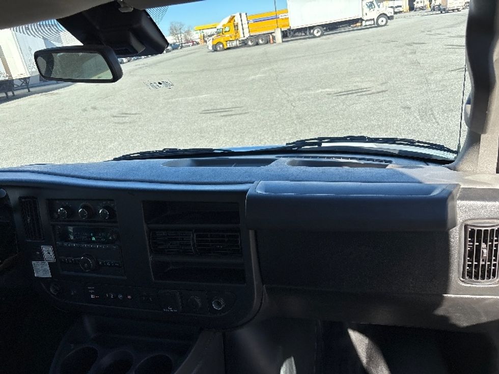 Light Duty Box Truck-Light and Medium Duty Trucks-GMC-2021-Savana G33903-Greensboro-NC-92,957\n\t\tmiles-$ 32,250 - Image 21