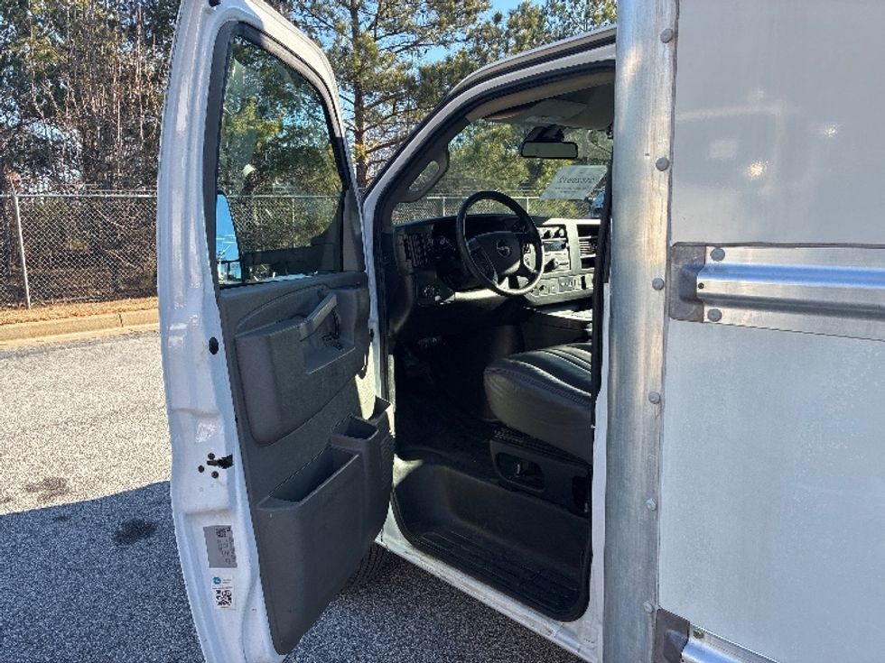 Light Duty Box Truck-Light and Medium Duty Trucks-GMC-2021-Savana G33903-Greenville-SC-105,234\n\t\tmiles-$ 30,750 - Image 16