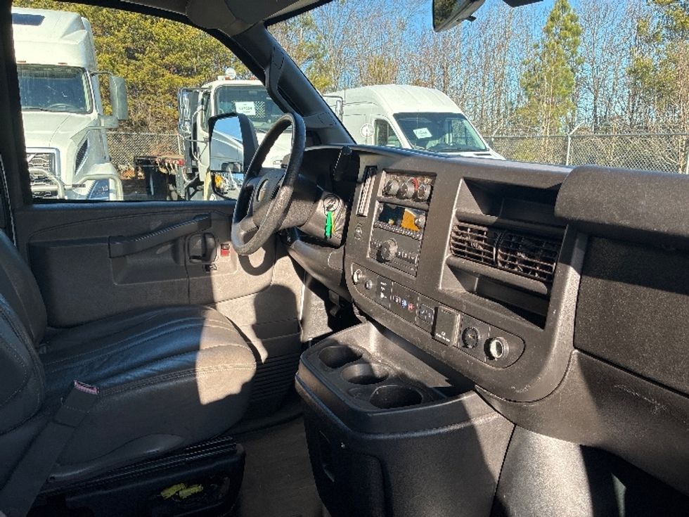 Light Duty Box Truck-Light and Medium Duty Trucks-GMC-2021-Savana G33903-Greenville-SC-105,234\n\t\tmiles-$ 30,750 - Image 21