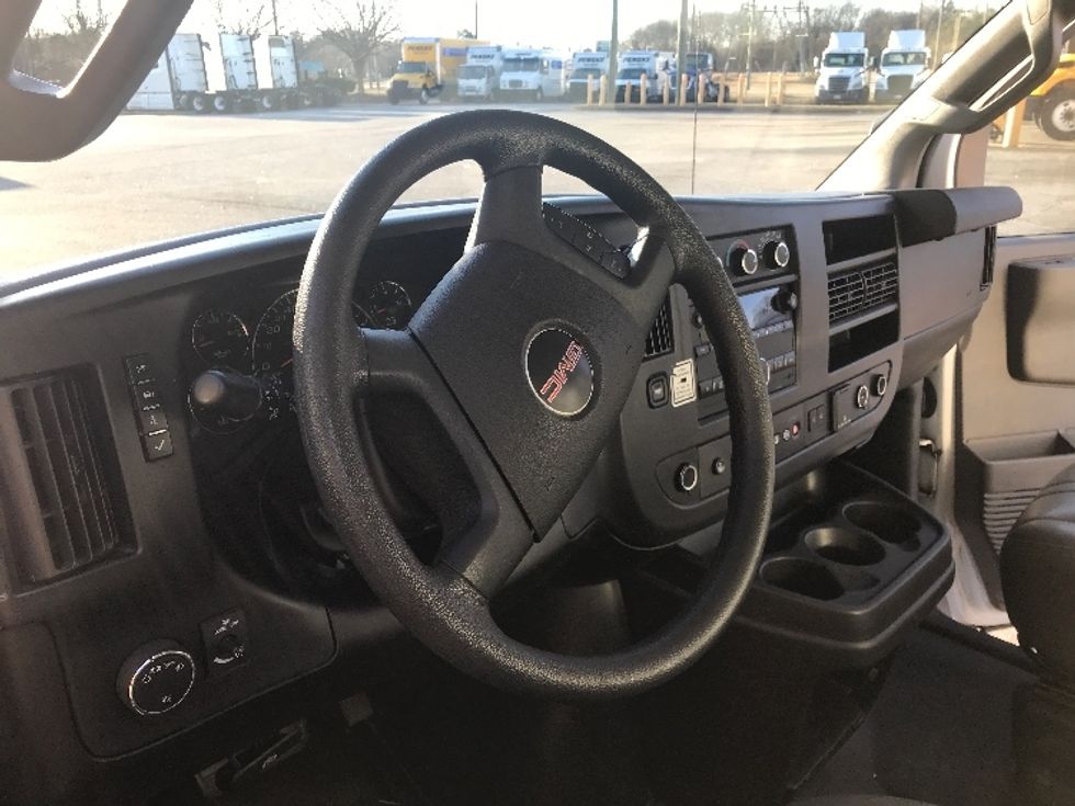 Light Duty Box Truck-Light and Medium Duty Trucks-GMC-2021-Savana G33903-Greenville-SC-118,897\n\t\tmiles-$ 29,000 - Image 17