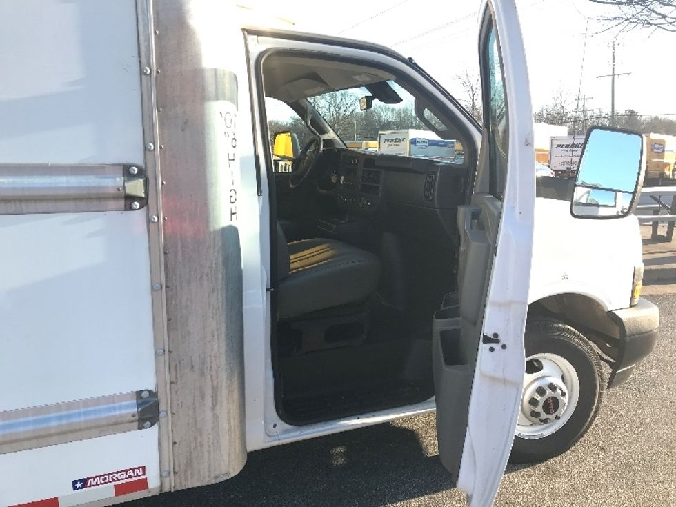 Light Duty Box Truck-Light and Medium Duty Trucks-GMC-2021-Savana G33903-Greenville-SC-118,897\n\t\tmiles-$ 29,000 - Image 20