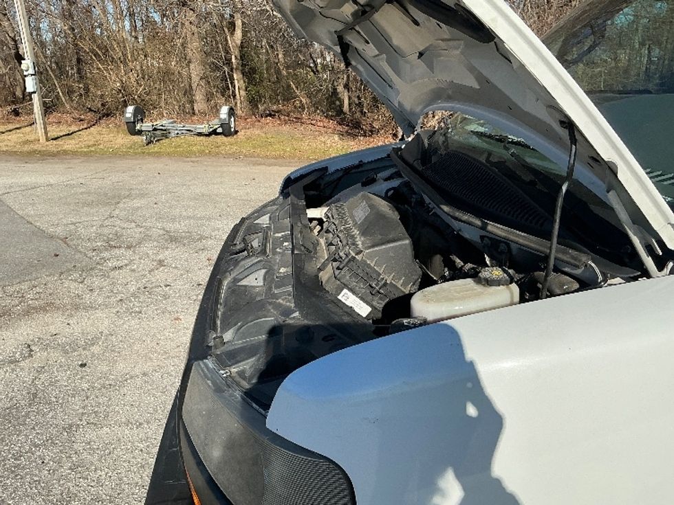 Light Duty Box Truck-Light and Medium Duty Trucks-GMC-2021-Savana G33903-Greer-SC-108,030\n\t\tmiles-$ 23,500 - Image 23