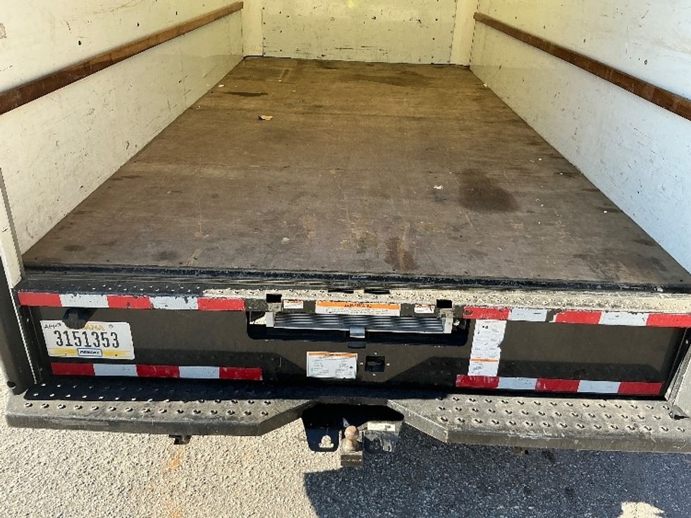 Light Duty Box Truck-Light and Medium Duty Trucks-GMC-2021-Savana G33903-Greer-SC-108,030\n\t\tmiles-$ 23,500 - Image 9