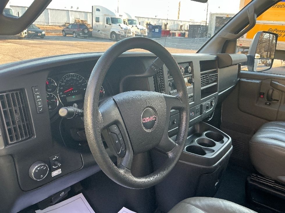 Light Duty Box Truck-Light and Medium Duty Trucks-GMC-2021-Savana G33903-Greer-SC-108,790\n\t\tmiles-$ 30,250 - Image 16