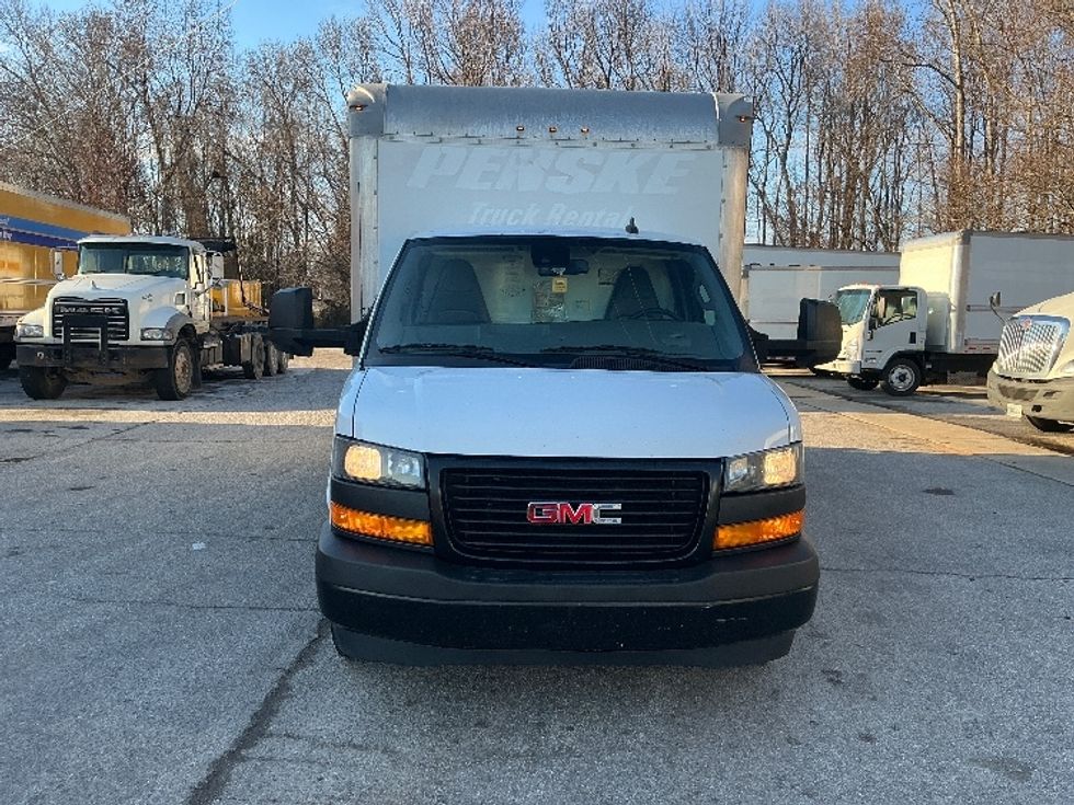Light Duty Box Truck-Light and Medium Duty Trucks-GMC-2021-Savana G33903-Greer-SC-108,790\n\t\tmiles-$ 30,250 - Image 2