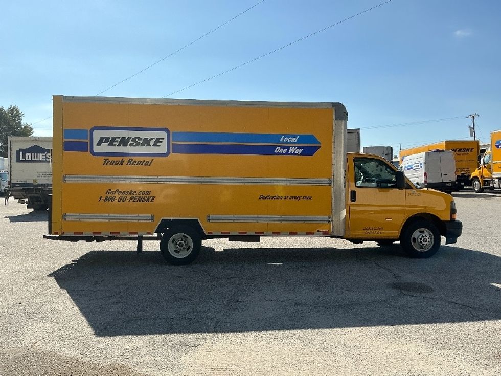 Light Duty Box Truck-Light and Medium Duty Trucks-GMC-2021-Savana G33903-Greer-SC-124,733\n\t\tmiles-$ 21,750 - Image 15