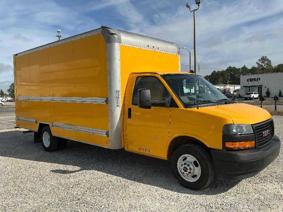 Light Duty Box Truck-Light and Medium Duty Trucks-GMC-2021-Savana G33903-Gulfport-MS-101,619\n\t\tmiles-$ 26,250 - Image 1