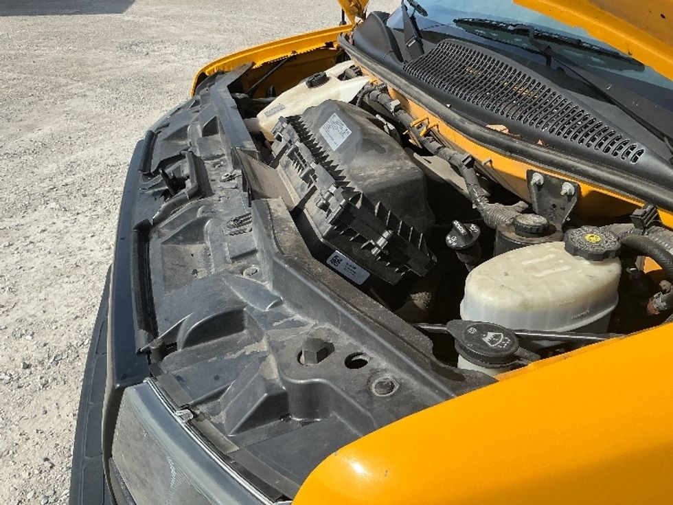 Light Duty Box Truck-Light and Medium Duty Trucks-GMC-2021-Savana G33903-Gulfport-MS-101,619\n\t\tmiles-$ 26,250 - Image 24