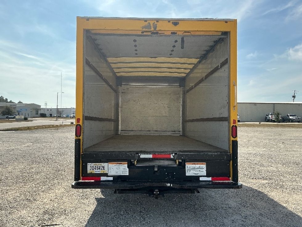 Light Duty Box Truck-Light and Medium Duty Trucks-GMC-2021-Savana G33903-Gulfport-MS-101,619\n\t\tmiles-$ 26,250 - Image 8