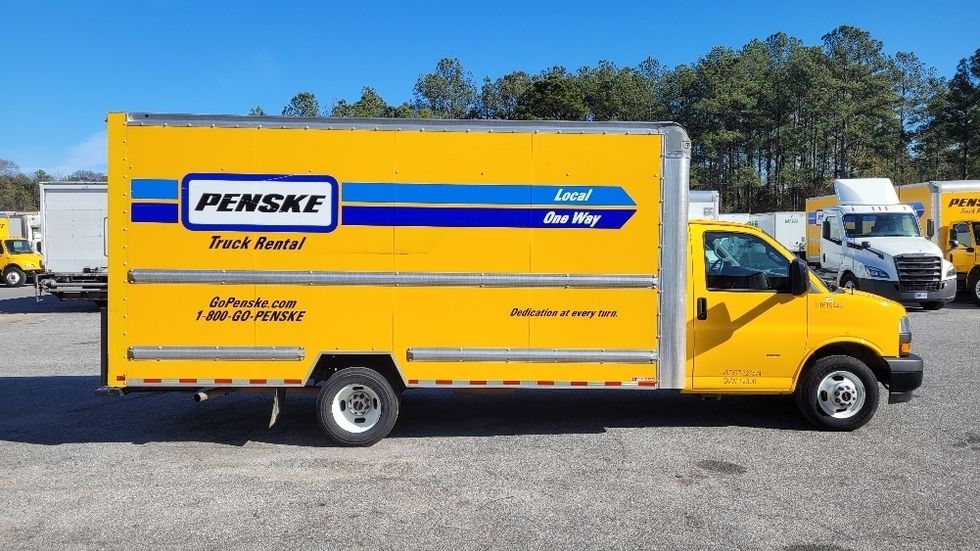 Light Duty Box Truck-Light and Medium Duty Trucks-GMC-2021-Savana G33903-Hagerstown-MD-78,050\n\t\tmiles-$ 26,750 - Image 15