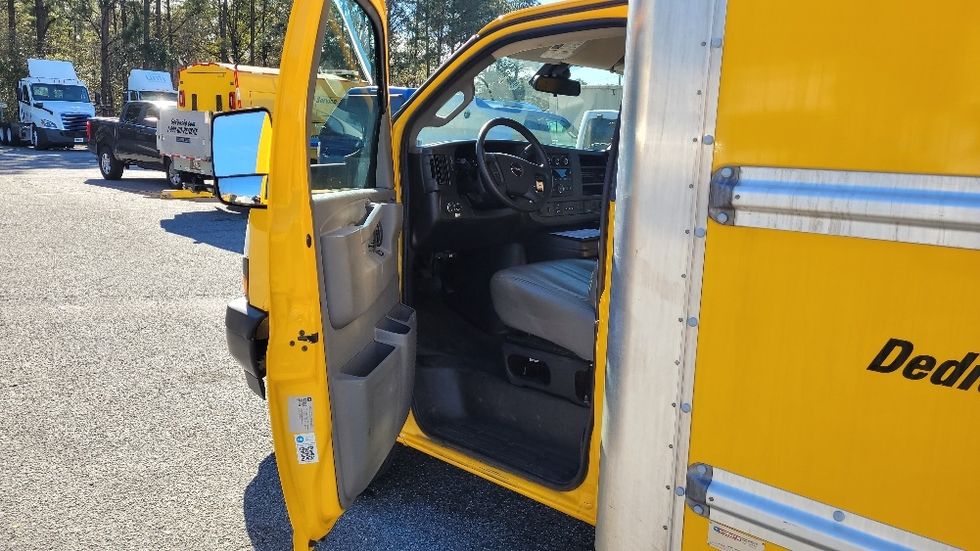 Light Duty Box Truck-Light and Medium Duty Trucks-GMC-2021-Savana G33903-Hagerstown-MD-78,050\n\t\tmiles-$ 26,750 - Image 16