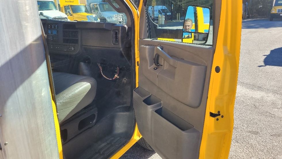 Light Duty Box Truck-Light and Medium Duty Trucks-GMC-2021-Savana G33903-Hagerstown-MD-78,050\n\t\tmiles-$ 26,750 - Image 20