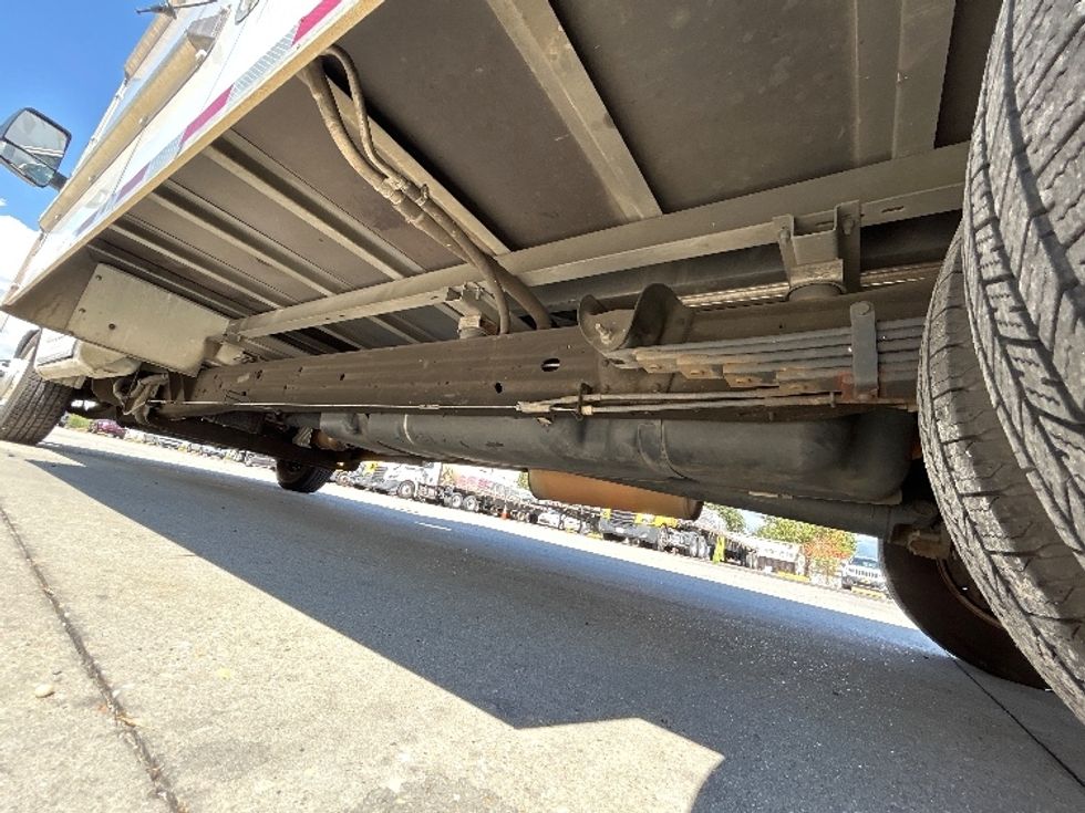 Light Duty Box Truck-Light and Medium Duty Trucks-GMC-2021-Savana G33903-Hammond-LA-160,861\n\t\tmiles-$ 21,000 - Image 5