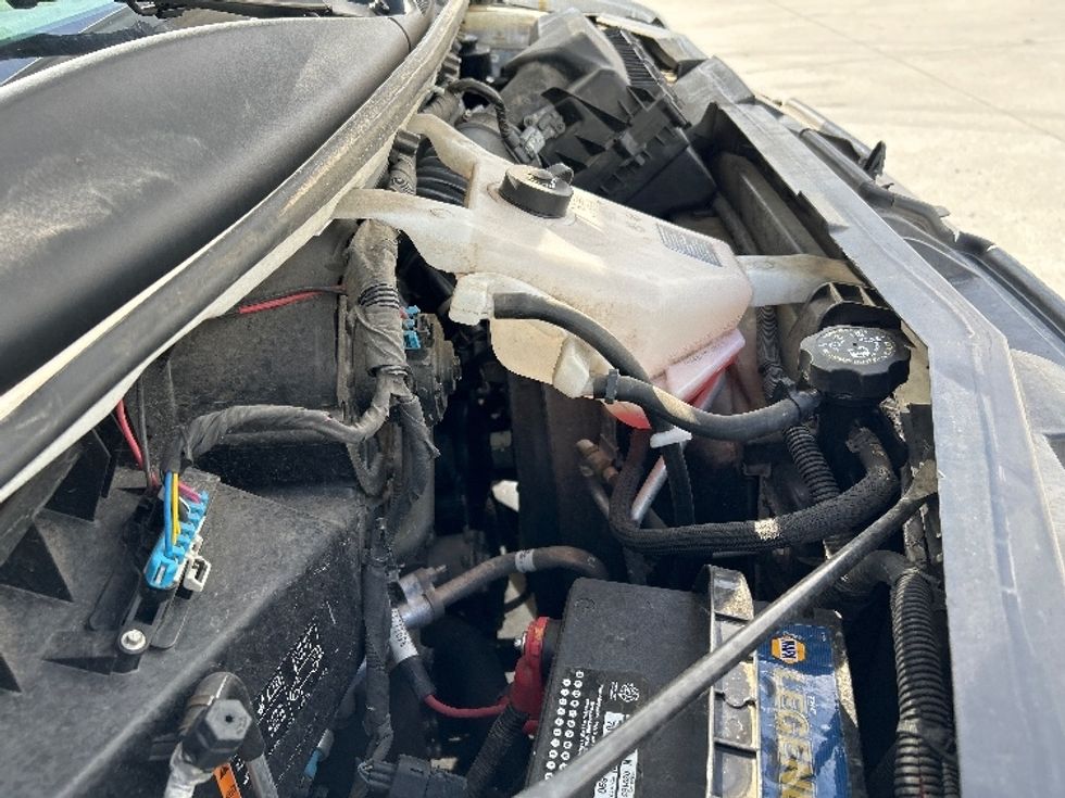 Light Duty Box Truck-Light and Medium Duty Trucks-GMC-2021-Savana G33903-Hammond-LA-69,389\n\t\tmiles-$ 32,750 - Image 22