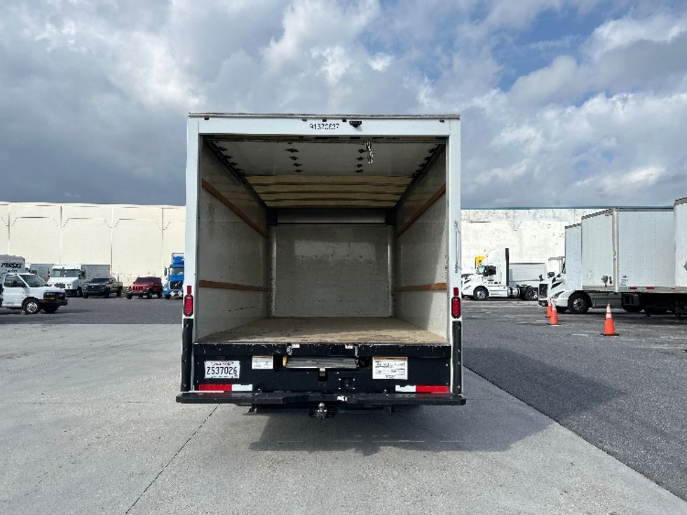 Light Duty Box Truck-Light and Medium Duty Trucks-GMC-2021-Savana G33903-Hammond-LA-69,389\n\t\tmiles-$ 32,750 - Image 8