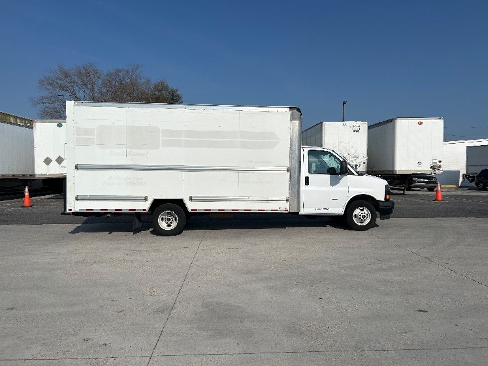 Light Duty Box Truck-Light and Medium Duty Trucks-GMC-2021-Savana G33903-Hammond-LA-78,712\n\t\tmiles-$ 31,750 - Image 14
