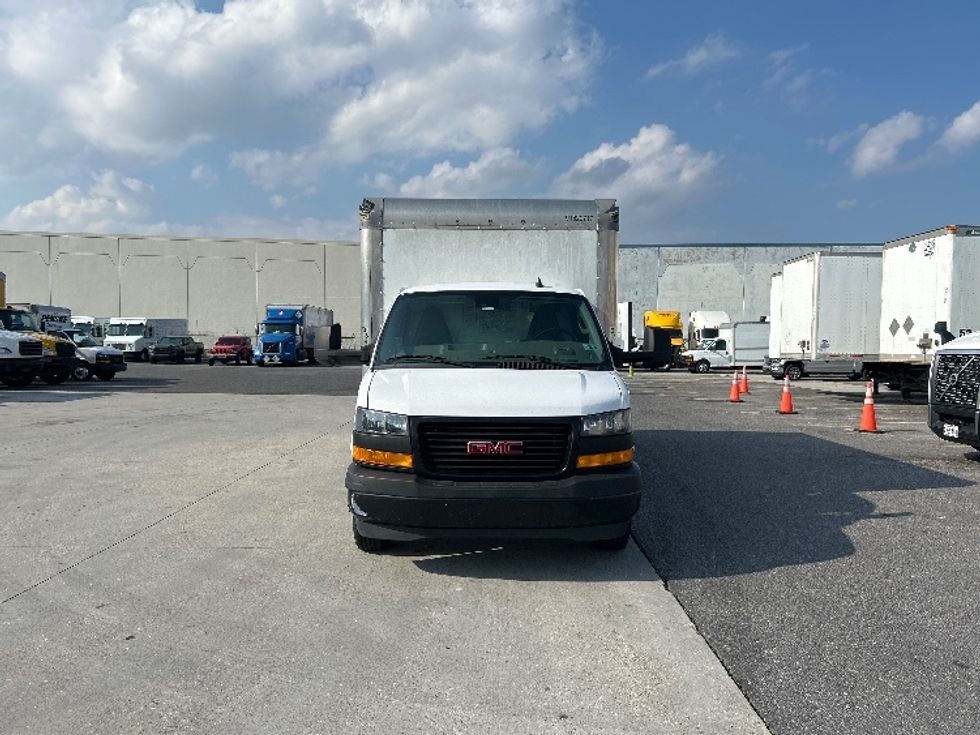 Light Duty Box Truck-Light and Medium Duty Trucks-GMC-2021-Savana G33903-Hammond-LA-78,712\n\t\tmiles-$ 31,750 - Image 2