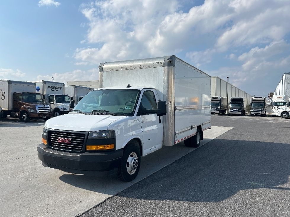 Light Duty Box Truck-Light and Medium Duty Trucks-GMC-2021-Savana G33903-Hammond-LA-78,712\n\t\tmiles-$ 31,750 - Image 3
