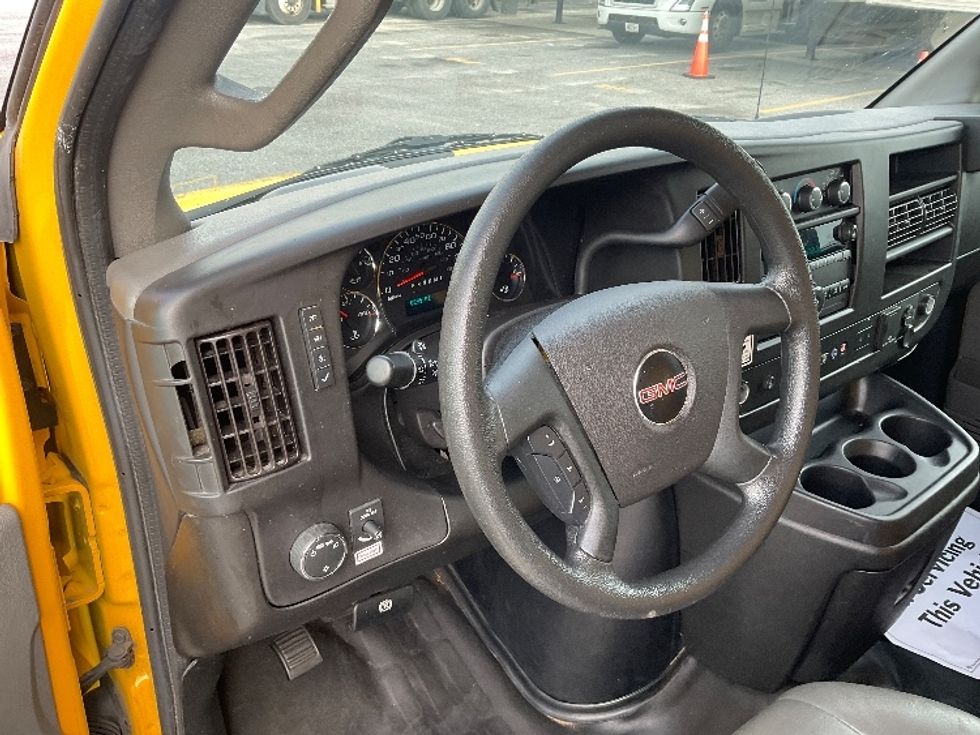 Light Duty Box Truck-Light and Medium Duty Trucks-GMC-2021-Savana G33903-Harahan-LA-100,308\n\t\tmiles-$ 26,500 - Image 17