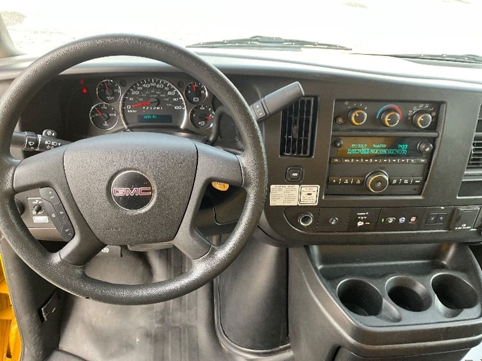 Light Duty Box Truck-Light and Medium Duty Trucks-GMC-2021-Savana G33903-Harahan-LA-100,308\n\t\tmiles-$ 26,500 - Image 18